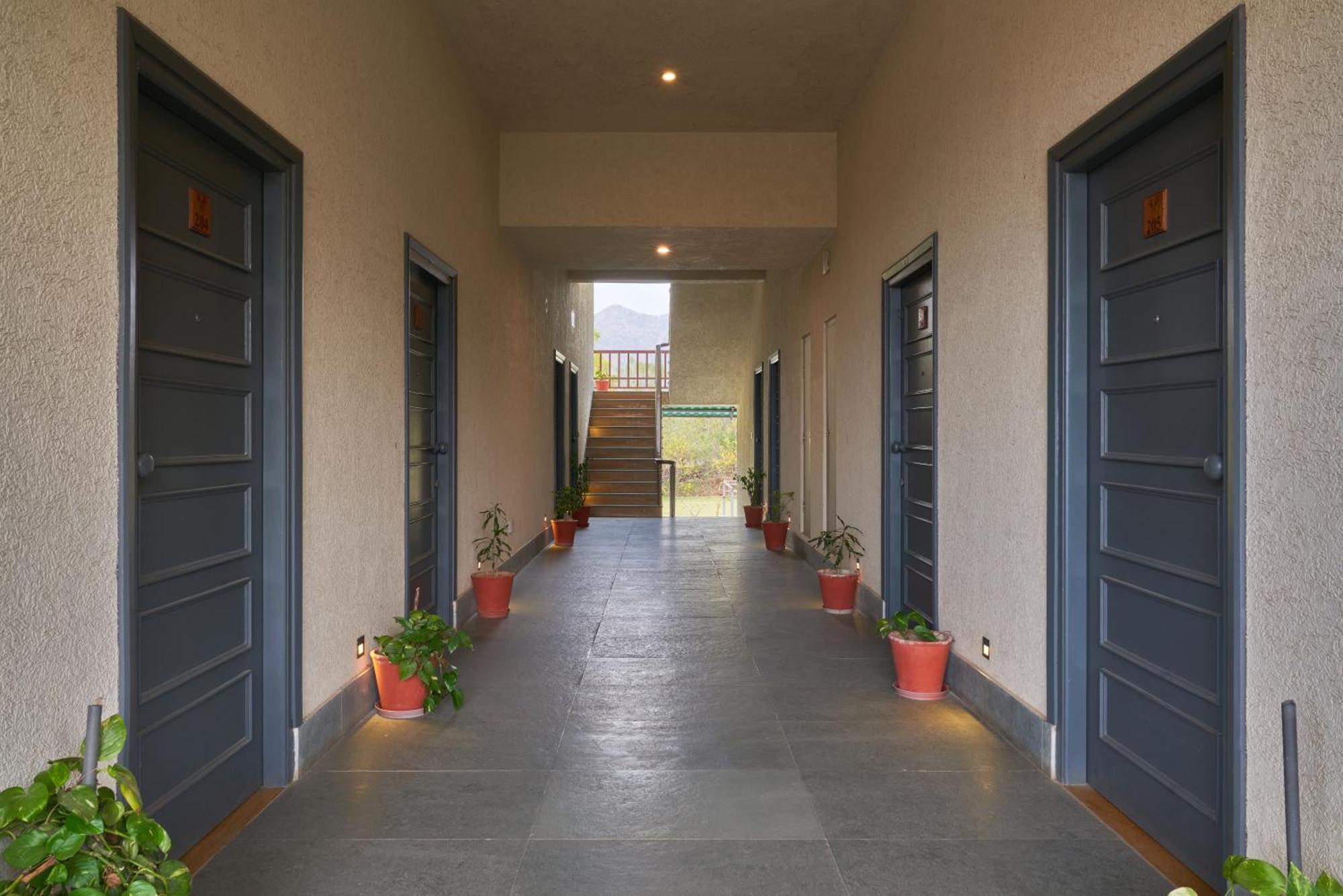 The Hunting Lodge Resort Udaipur - Villas & Pool Dabok Exterior photo