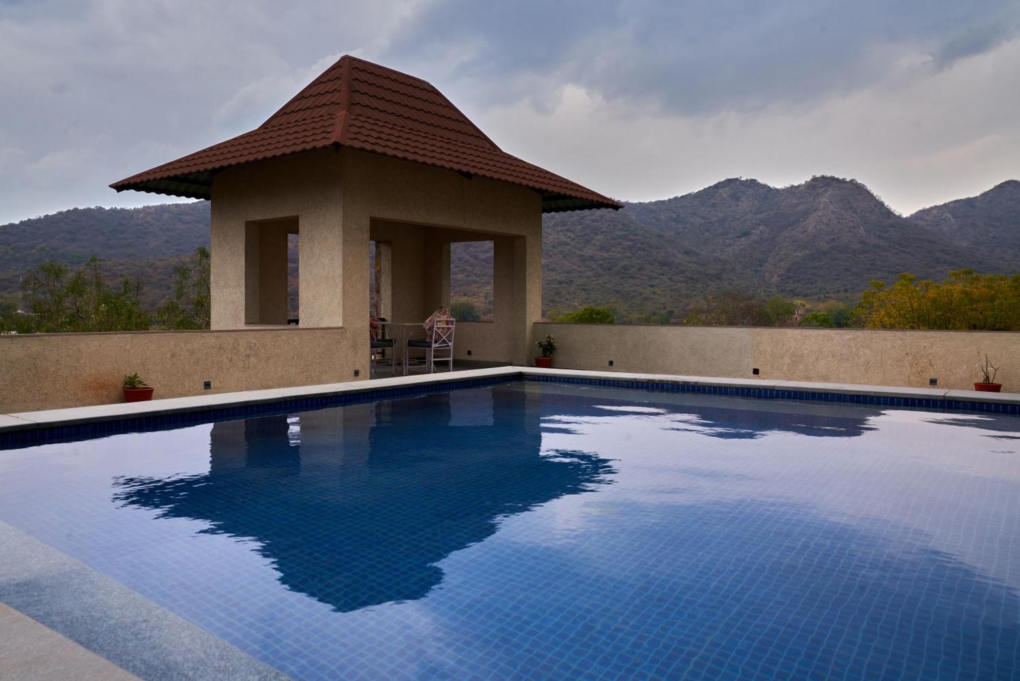 The Hunting Lodge Resort Udaipur - Villas & Pool Dabok Exterior photo