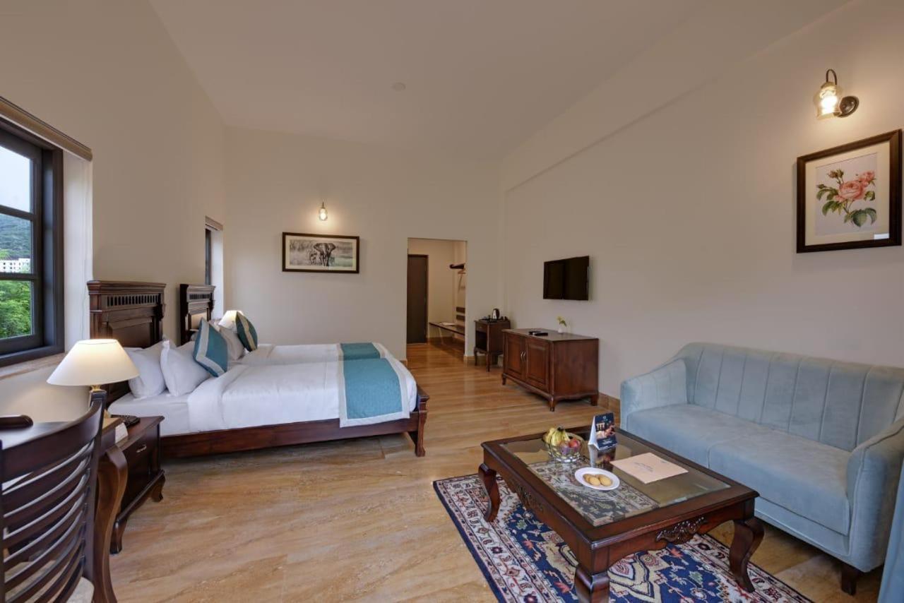 The Hunting Lodge Resort Udaipur - Villas & Pool Dabok Exterior photo