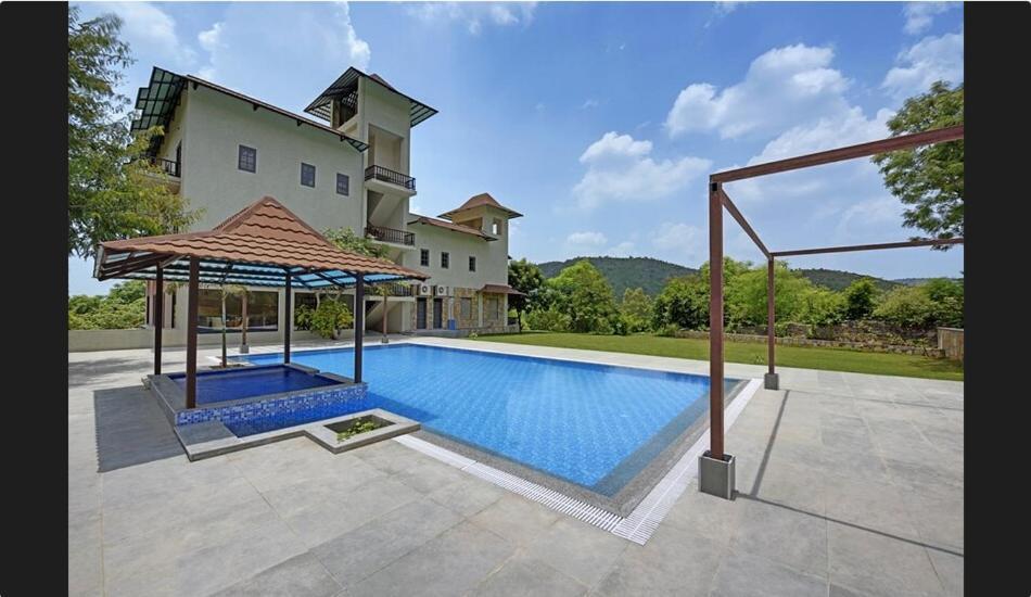 The Hunting Lodge Resort Udaipur - Villas & Pool Dabok Exterior photo